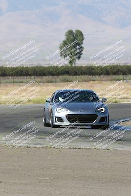 media/Sep-15-2024-Speed Ventures (Sun) [[7a54f7ed2f]]/Yellow Group/Session 1 (Outside Grapevine)/